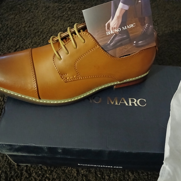 Men\'s Tan Oxford Shoes